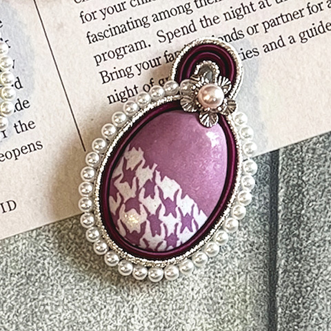 ソウタシエブローチ～マレロⅡ（ピンク）～