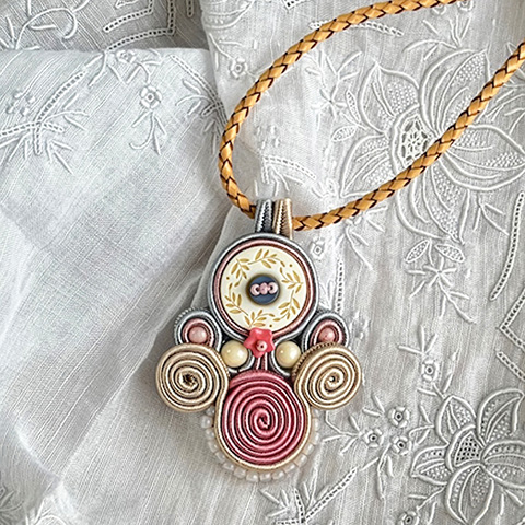 花凛（かりん）／桃