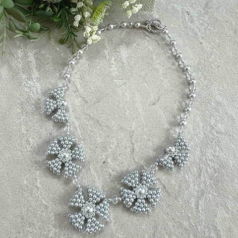 パールフルール／ライトグレー