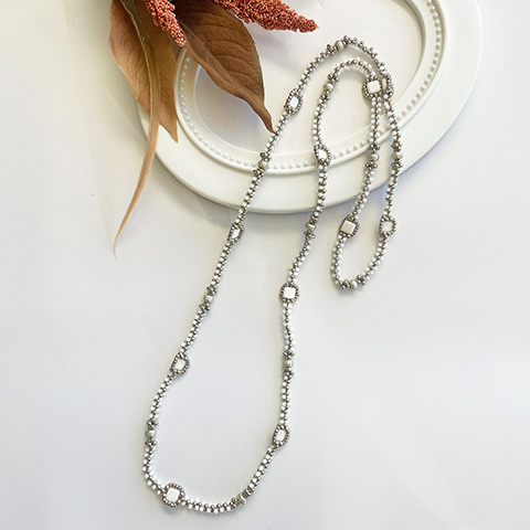 ホワイトスクエア ネックレス