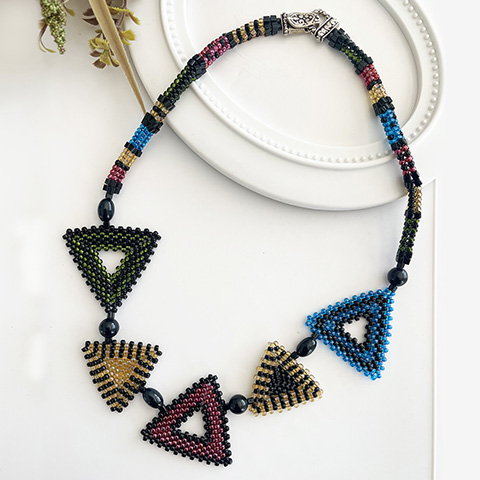 トリアンゴロ パズルネックレス／ステンド