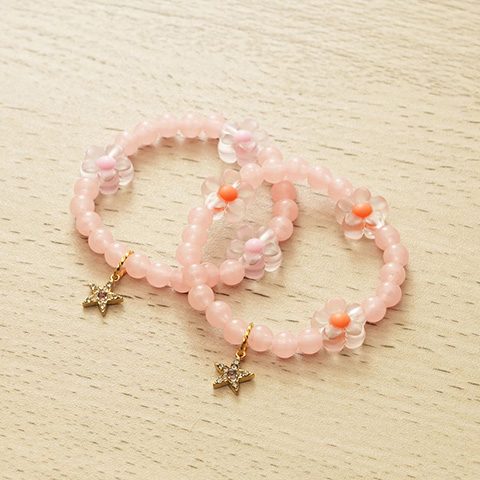 お花のブレスレット/蓄光ピンク