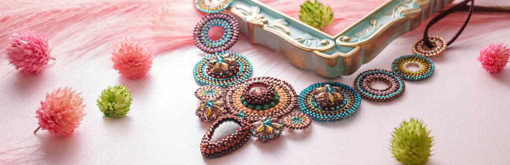 安井暢恵先生の作品